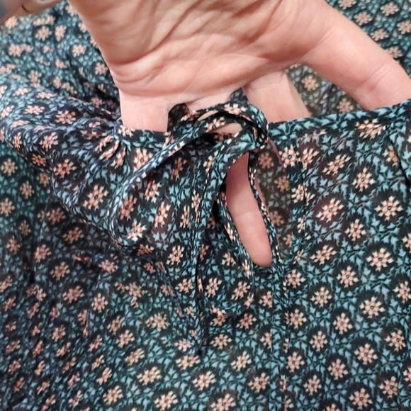 Guess shirt - Picture 5 of 6